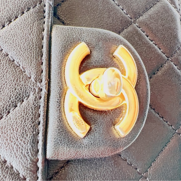 CHANEL QUILTED VERTICAL PEARLS CLUTCH BLAC - Picture 7 of 7